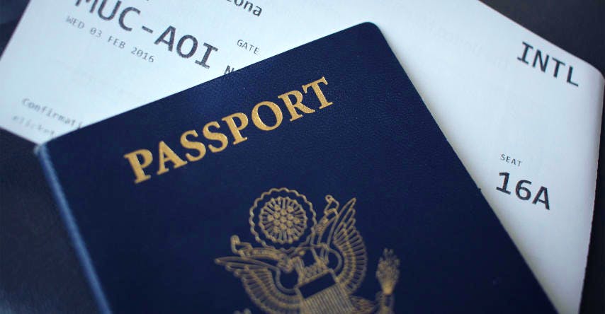passaporte e passagem