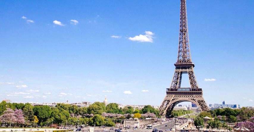 vista de paris com destaque para a torre eiffel