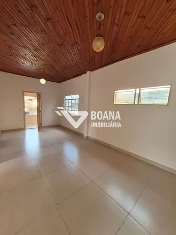 Casa para alugar no Centro imagem 1
