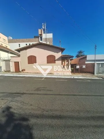 Casa para vender no Centro imagem 1