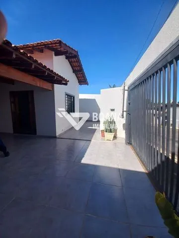 Casa para vender no Jardim Das Primaveras imagem 1