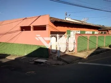 Casa para vender no Centro imagem 1