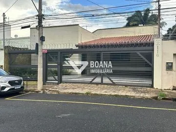 Casa para vender no Centro imagem 1