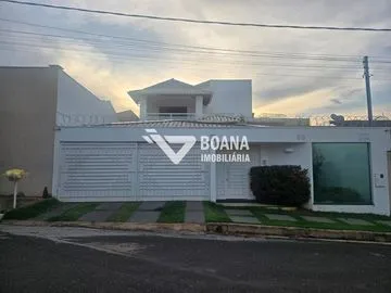 Casa para vender no Centro imagem 1