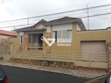 Casa para vender no Centro imagem 1