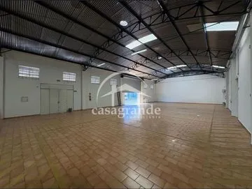 Galpão para alugar no Custodio Pereira imagem 1