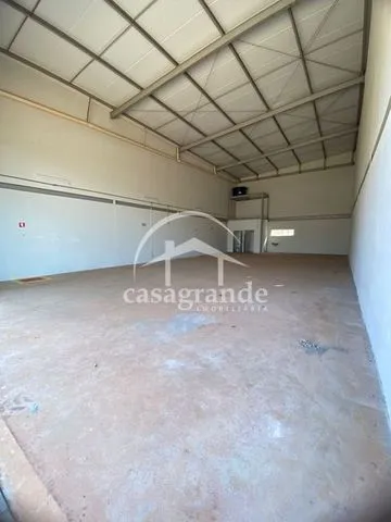 Galpão para alugar no Segismundo Pereira imagem 1