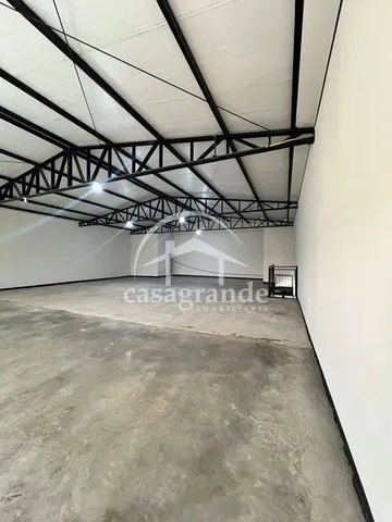 Galpão para alugar no Alto Umuarama imagem 1