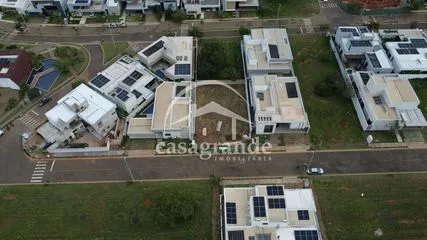 Terreno Em Condomini para vender no Laranjeiras imagem 1