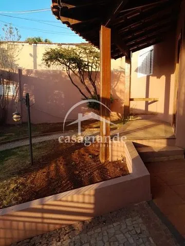 Casa para vender no Fundinho imagem 1