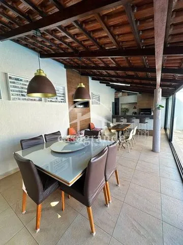 Casa para vender no Cidade Jardim imagem 1
