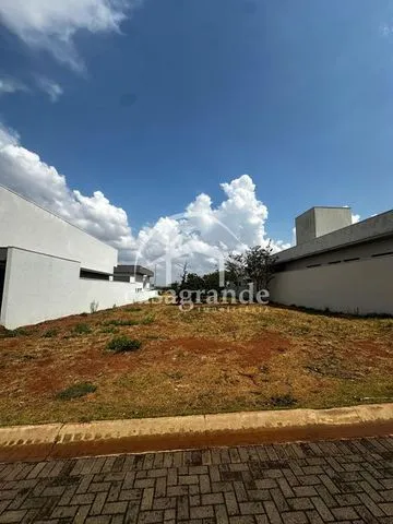 Terreno Em Condomini para vender no Laranjeiras imagem 1