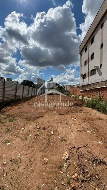 Terreno para vender no Santa Monica imagem 1