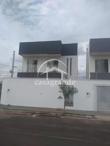 Sobrado para vender no Novo Mundo imagem 1