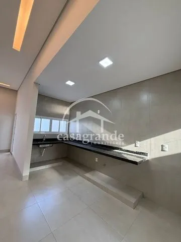 Casa para vender no Segismundo Pereira imagem 1