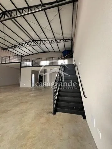 Galpão para vender no Novo Mundo imagem 1