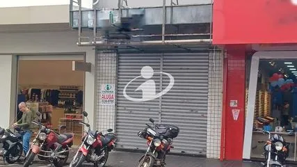Cômodo para alugar no Centro imagem 1