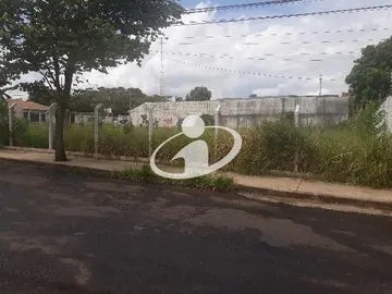 Área para alugar no Umuarama imagem 1