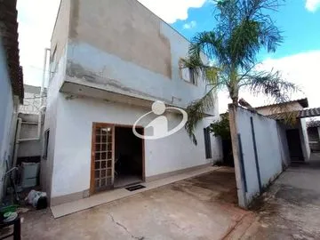 Casa para alugar no Jardim Patricia imagem 1