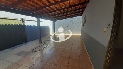 Casa para alugar no Santa Monica imagem 1
