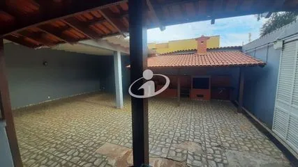 Casa para alugar no Umuarama imagem 1