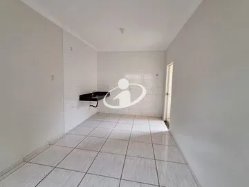 Casa para alugar no Shopping Park imagem 1