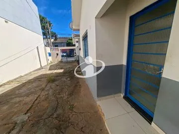 Casa para alugar no Marta Helena imagem 1