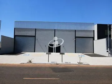 Galpão para alugar no Novo Mundo imagem 1