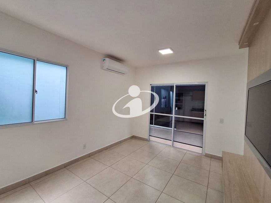 Casa em condomínio_Aluguel