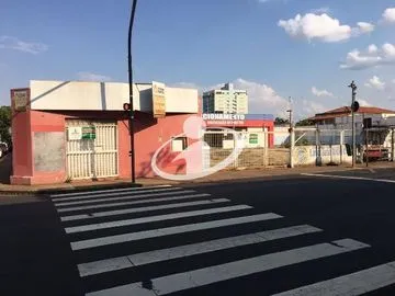 Área para alugar no Centro imagem 1