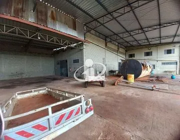 Galpão para alugar no Custodio Pereira imagem 1