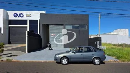 Galpão para alugar no Alto Umuarama imagem 1