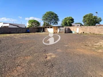 Área para alugar no Tibery imagem 1