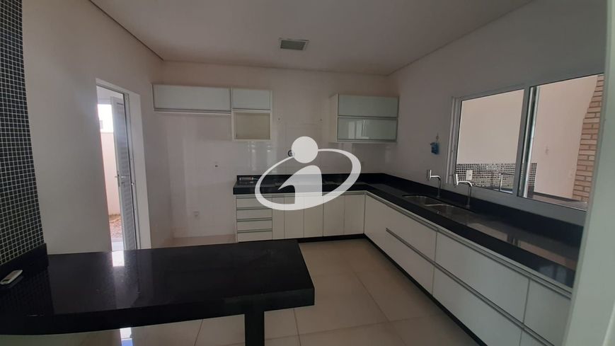 Casa em condomínio_Aluguel