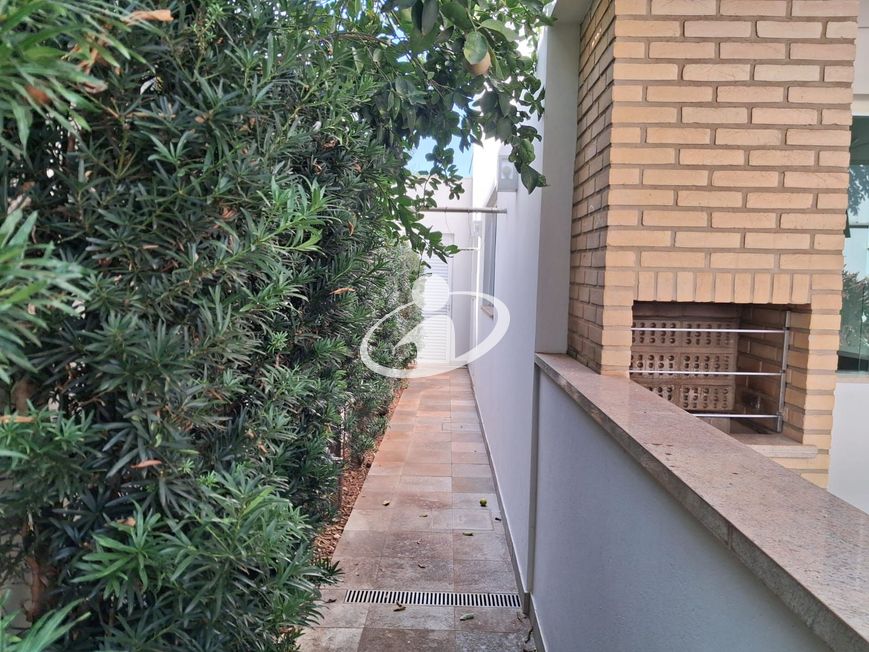 casa cond fechado_Aluguel