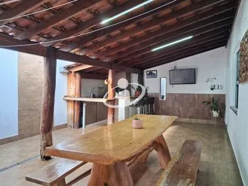 Casa para alugar no Granada imagem 1