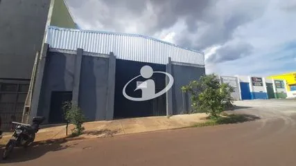 Galpão para alugar no Custodio Pereira imagem 1