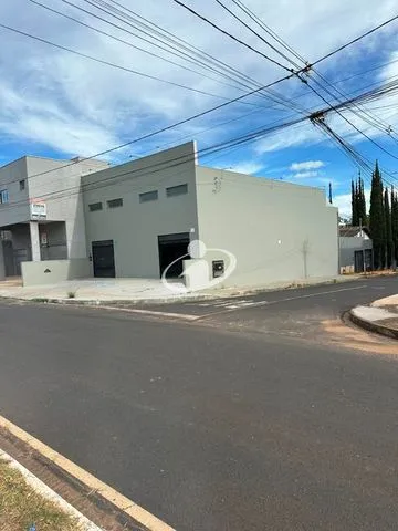Galpão para alugar no Laranjeiras imagem 1