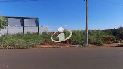 Área para alugar no Novo Mundo imagem 1