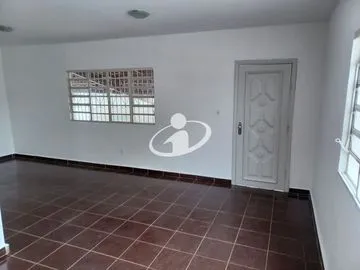 Casa Residencial para vender no Vigilato Pereira imagem 1