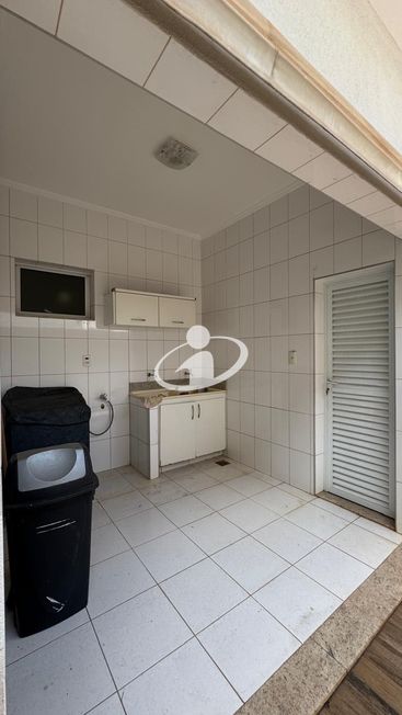 CASA/CONDOMINIO_Venda