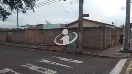 Terreno para vender no Saraiva imagem 1