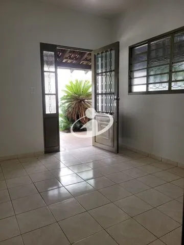 Casa Residencial para vender no Santa Monica imagem 1