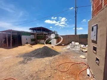 Terreno/condominio para vender no Novo Mundo imagem 1