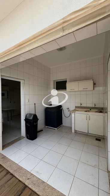CASA/CONDOMINIO_Venda