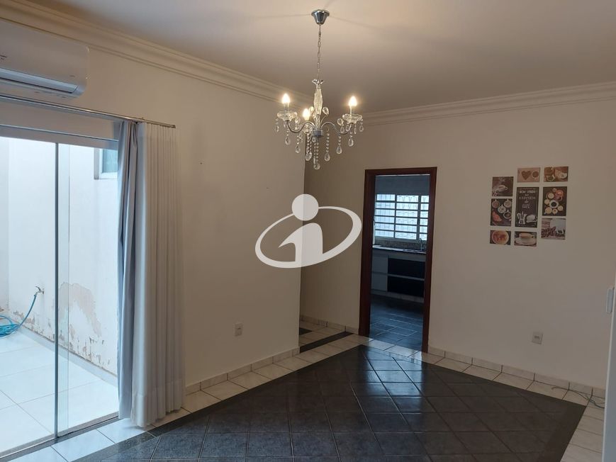 CASA RESIDENCIAL_Venda