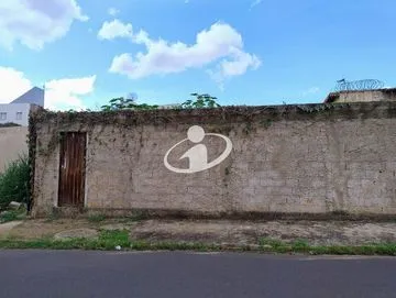 Terreno para vender no Lagoinha imagem 1