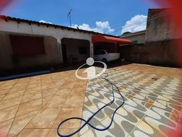 Casa Residencial para vender no Custodio Pereira imagem 1