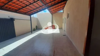 Casa Residencial para vender no Granada imagem 1