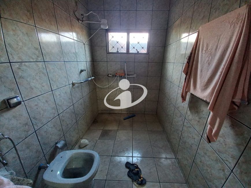 CASA COM COMERCIO_Venda